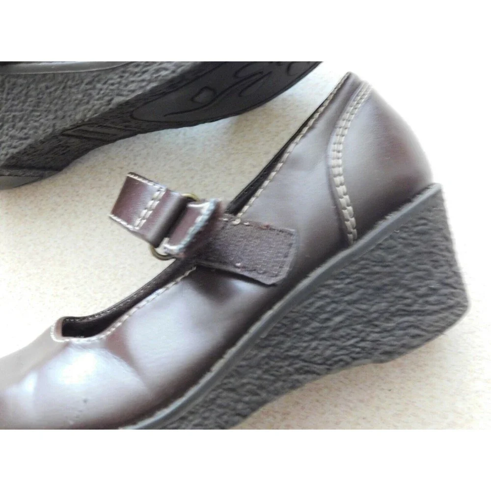 AIRWALK Girls Hook & Loop Closure Dress Up Shoes Brown Size 10